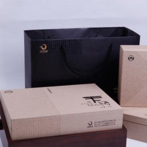 蜂蜜包裝設計應該凸顯出來(lái)哪些方面？